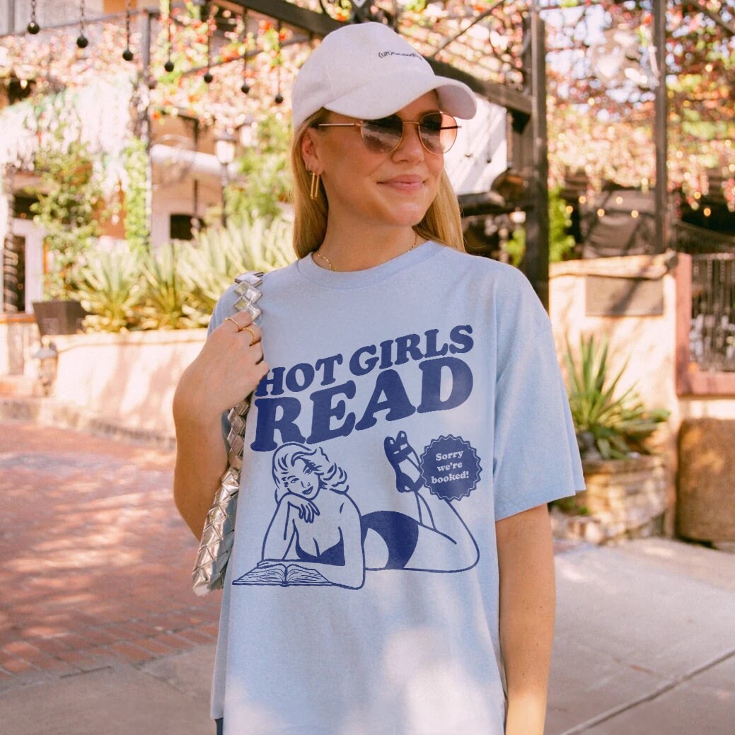 Hot Girls Read Shirt