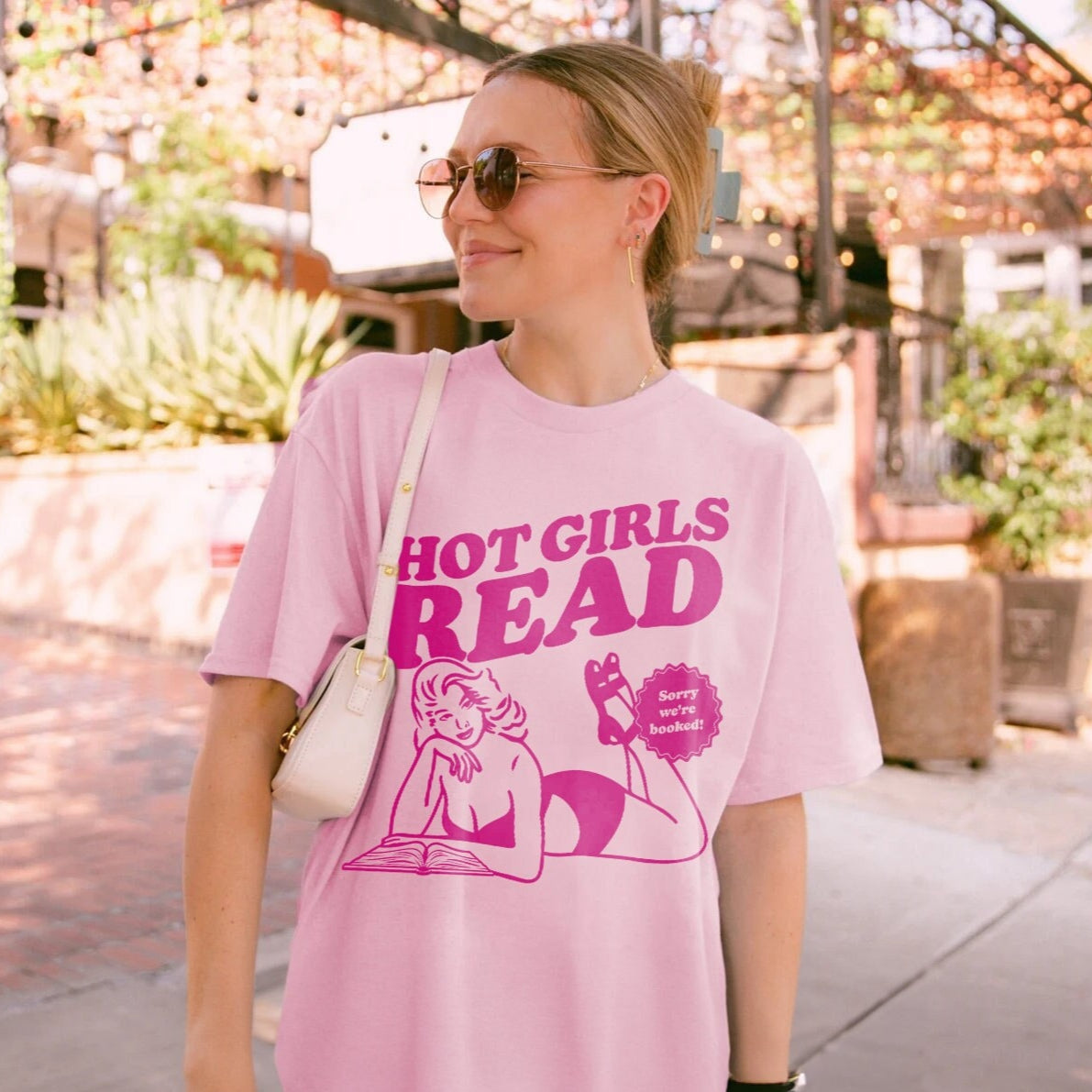 Hot Girls Read Shirt